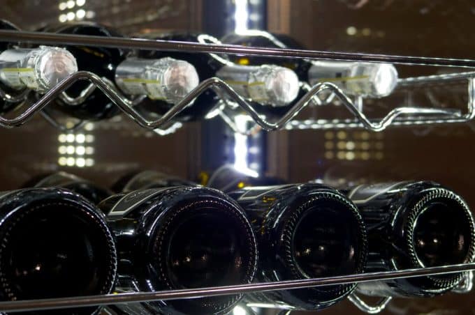 Weinkühlschrank Luxus für 81 Flaschen mit 4 Glasseiten Flachglas